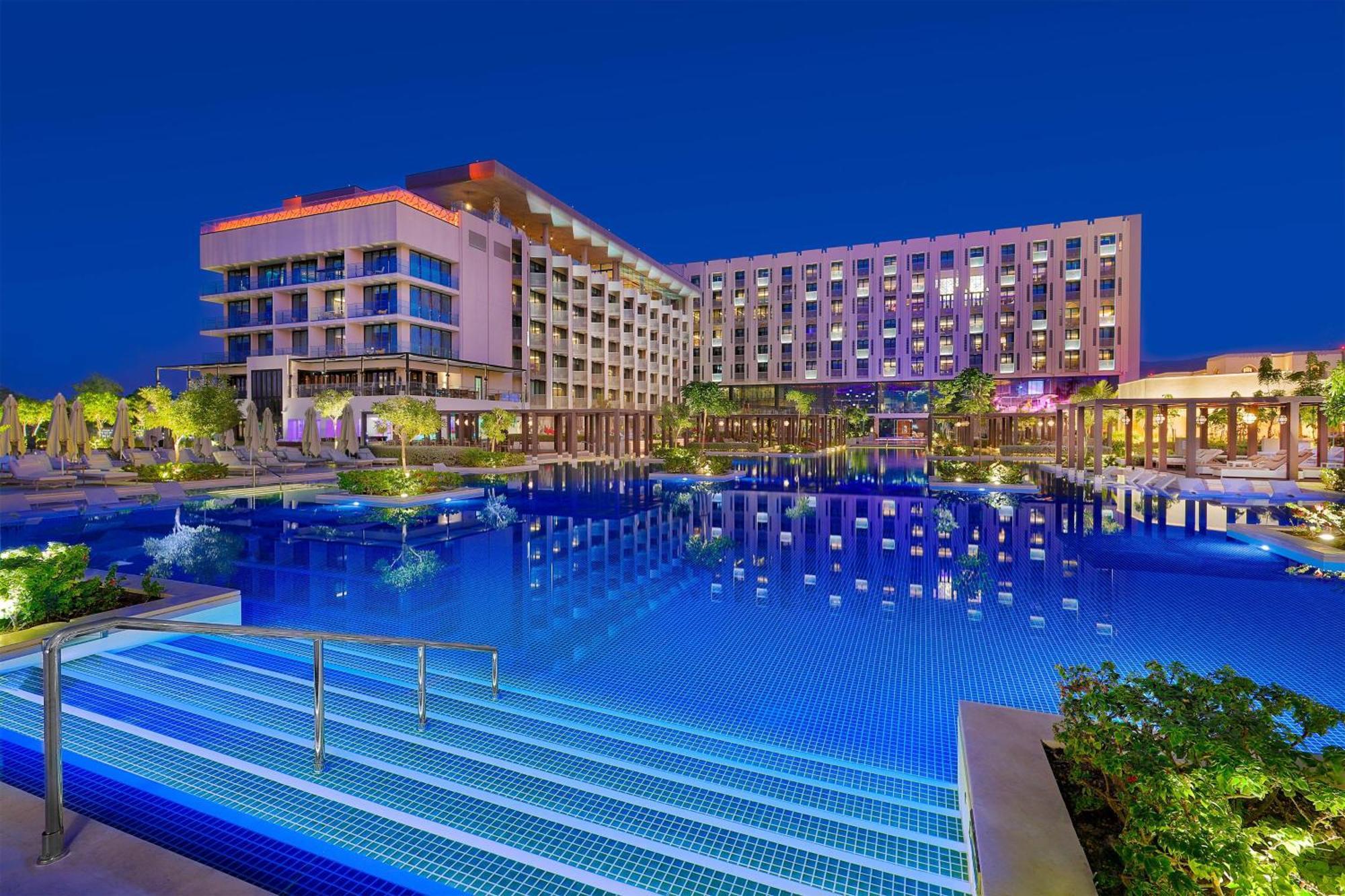 فندق دبليو مسقط المظهر الخارجي الصورة Hilton Luxor