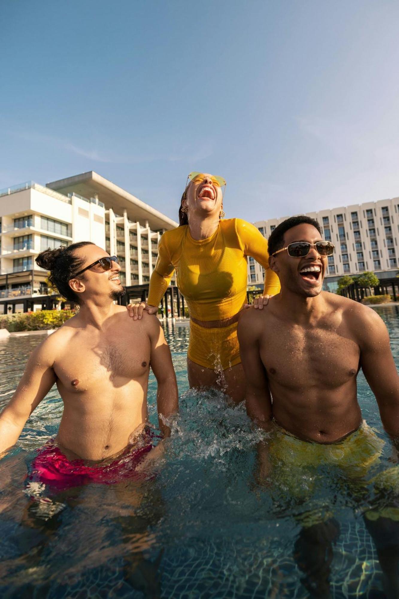 فندق دبليو مسقط المظهر الخارجي الصورة The swimming pool at the Hilton Sharm El Sheikh Resort