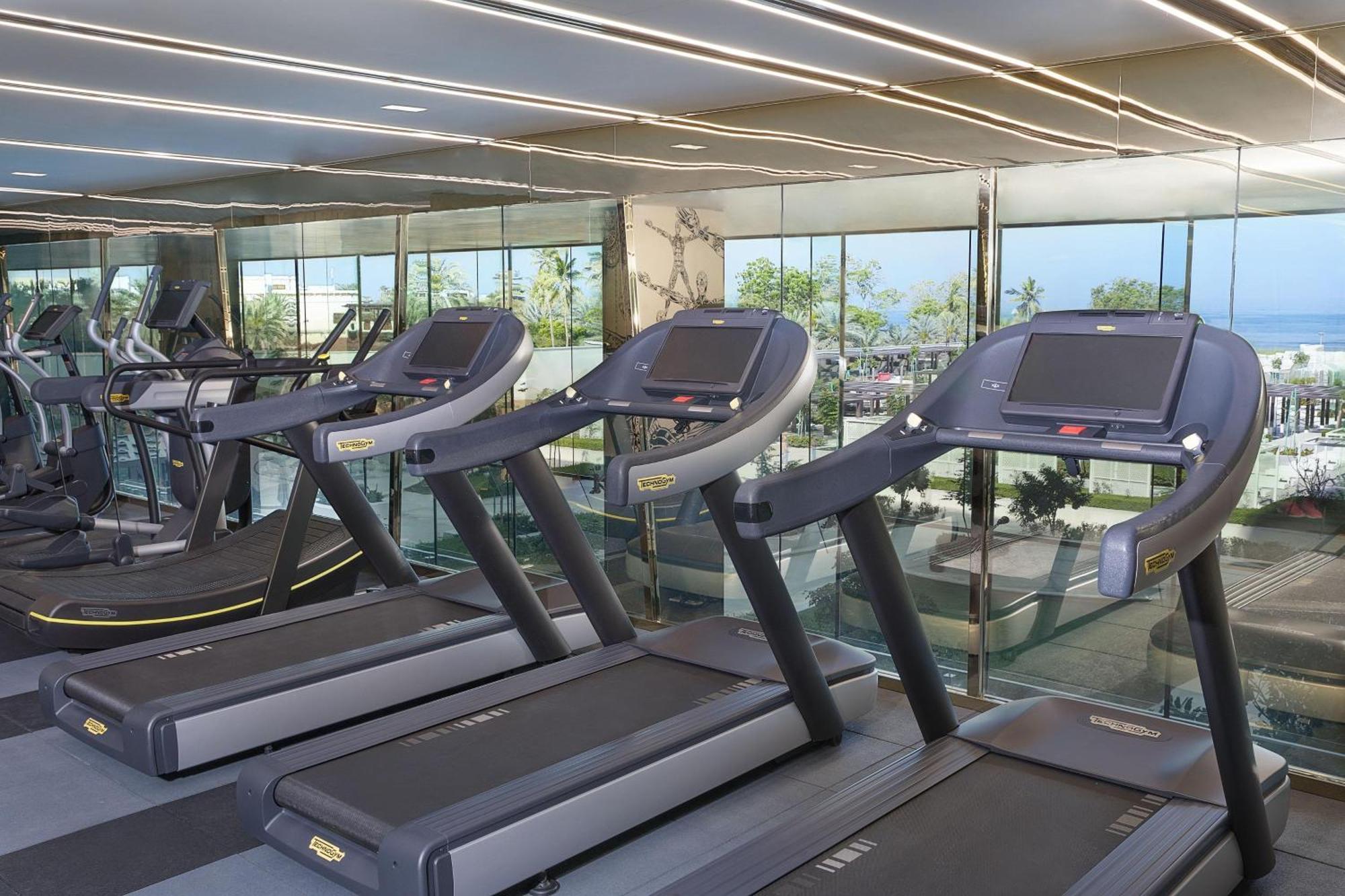 فندق دبليو مسقط المظهر الخارجي الصورة Treadmills